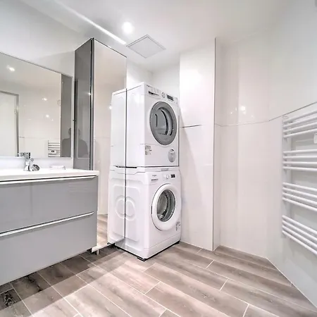 Lecerf : Vaste 4 Pieces 7-8 Pers Hyper Centre By Olam Properties 아파트 *